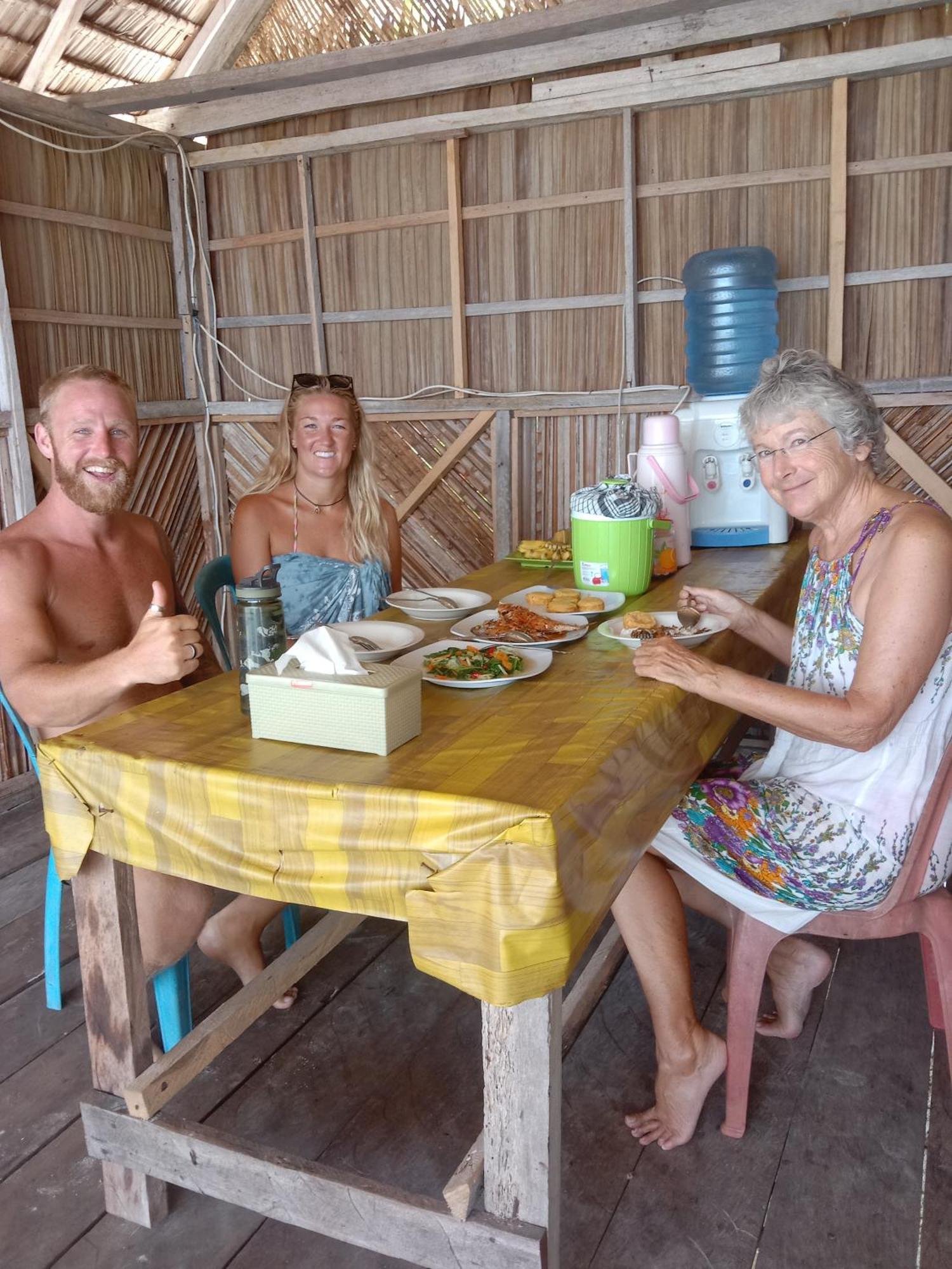 Amfriwen Homestay Yennanas Besir Extérieur photo