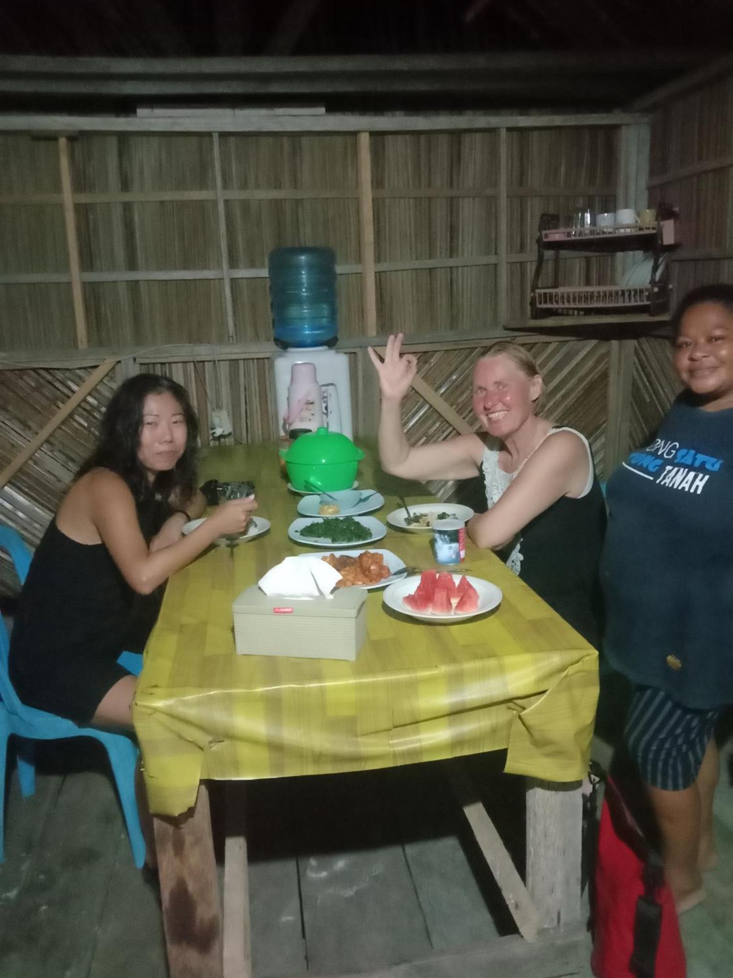 Amfriwen Homestay Yennanas Besir Extérieur photo